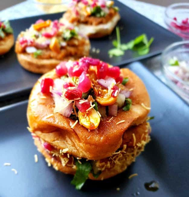 Jain Dabeli available at Apm mall through DeskDrop