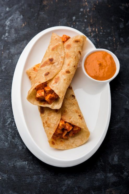 Tandoori / Peri Peri Paneer Wrap available at Krish Cubical through DeskDrop