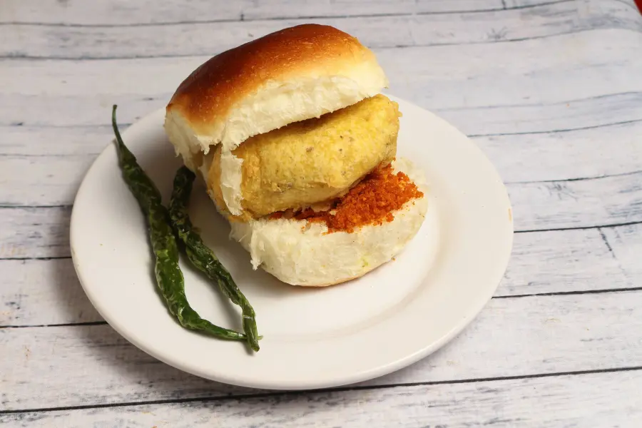 Jumbo Vada Pav available at Apm mall through DeskDrop