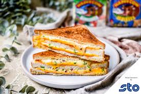 Cheese Chilly Garlic Toast available at Aaron Spectra through DeskDrop