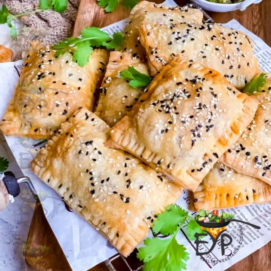 Tandoori Puff available at Novem Square through DeskDrop