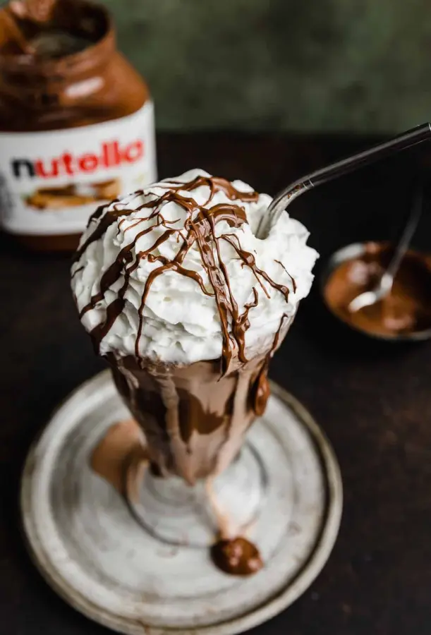 Nutella Choco Chip Shake available at Money plant High Street through DeskDrop