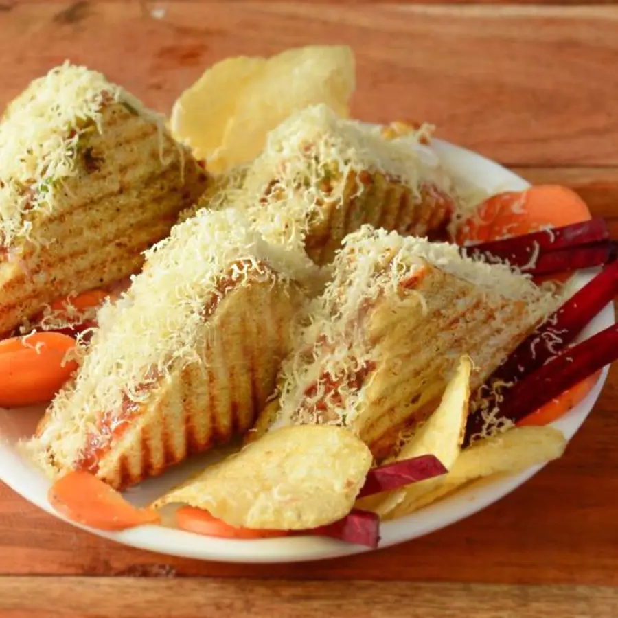 Veg Cheese Non Grill available at Novem Square through DeskDrop